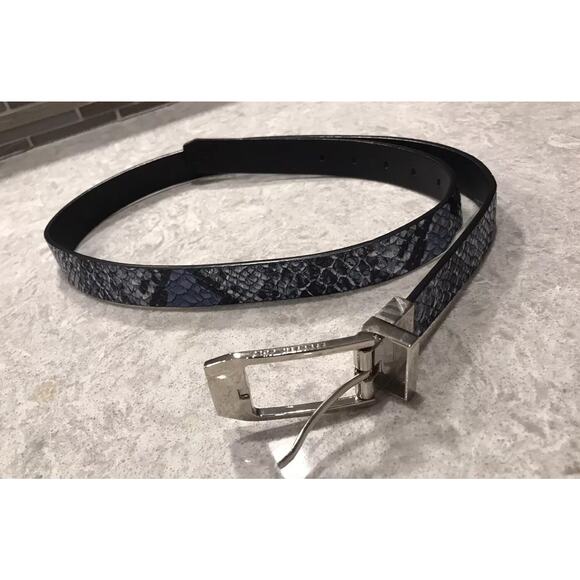 Medium Kenneth Cole Reaction Reversible Belt Blue Faux Alligator Leather NWT - Picture 1 of 10